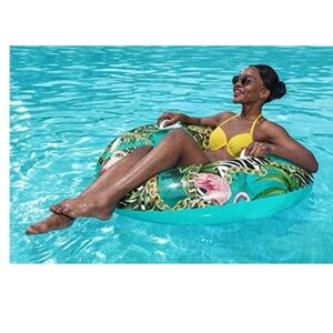 NWT one swim ring H2Go 45’x45’ Floral Fantasy